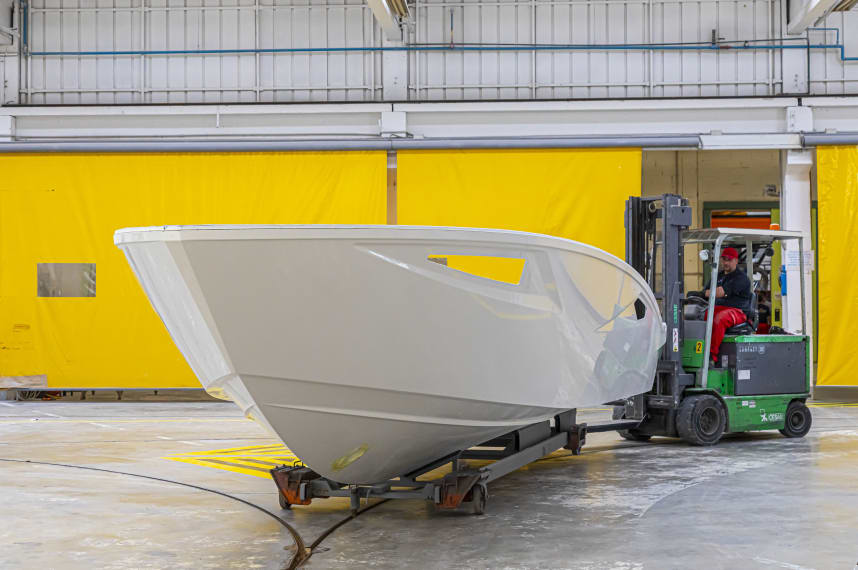 Foto dei processi produttivi e degli stabilimenti Cranchi Yachts