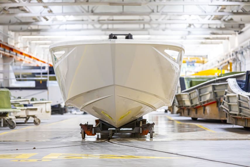Foto dei processi produttivi e degli stabilimenti Cranchi Yachts