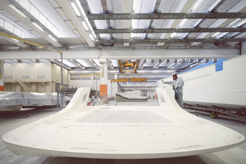 Foto dei processi produttivi e degli stabilimenti Cranchi Yachts