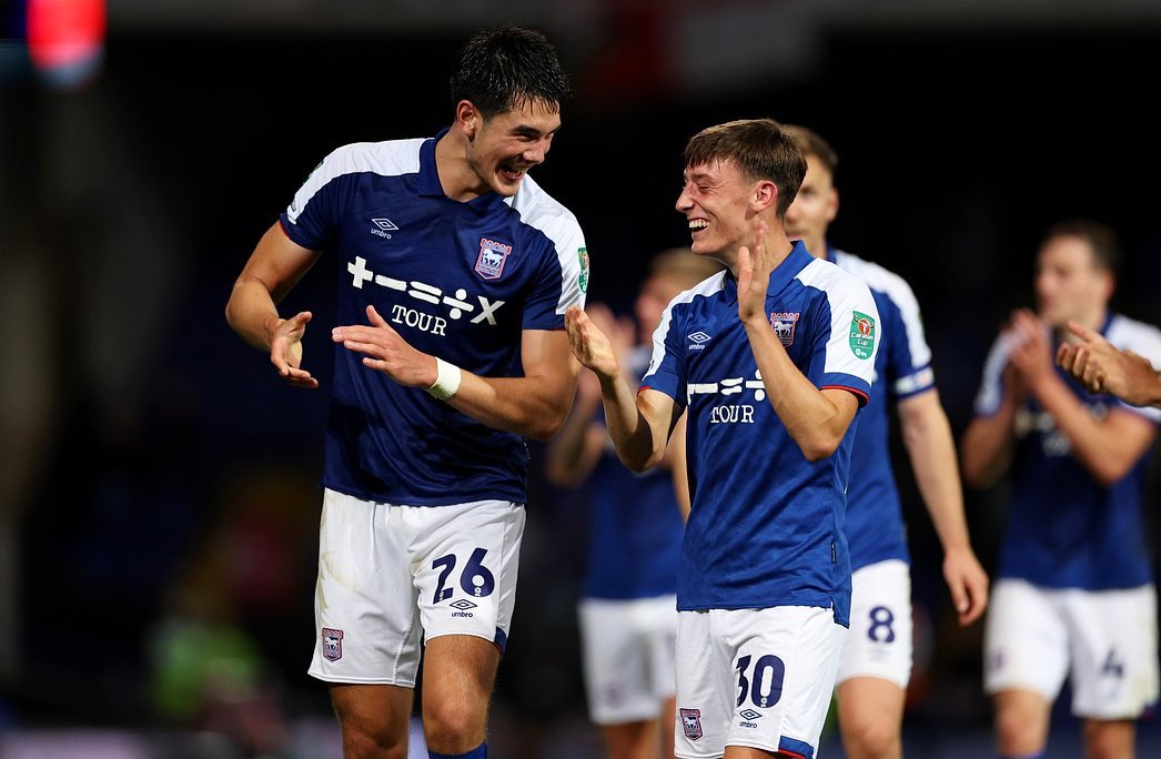 Elkan Baggott dapat sanjungan setinggi langit usai bantu Ipswich Town kalahkan Wolves 3-2. Media Inggris Puji Elkan Baggott Setinggi Langit saat Sukses Pecundangi Striker Atletico Madrid di Carabao Cup