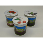 Fromage blanc sur lit de confitures framboise