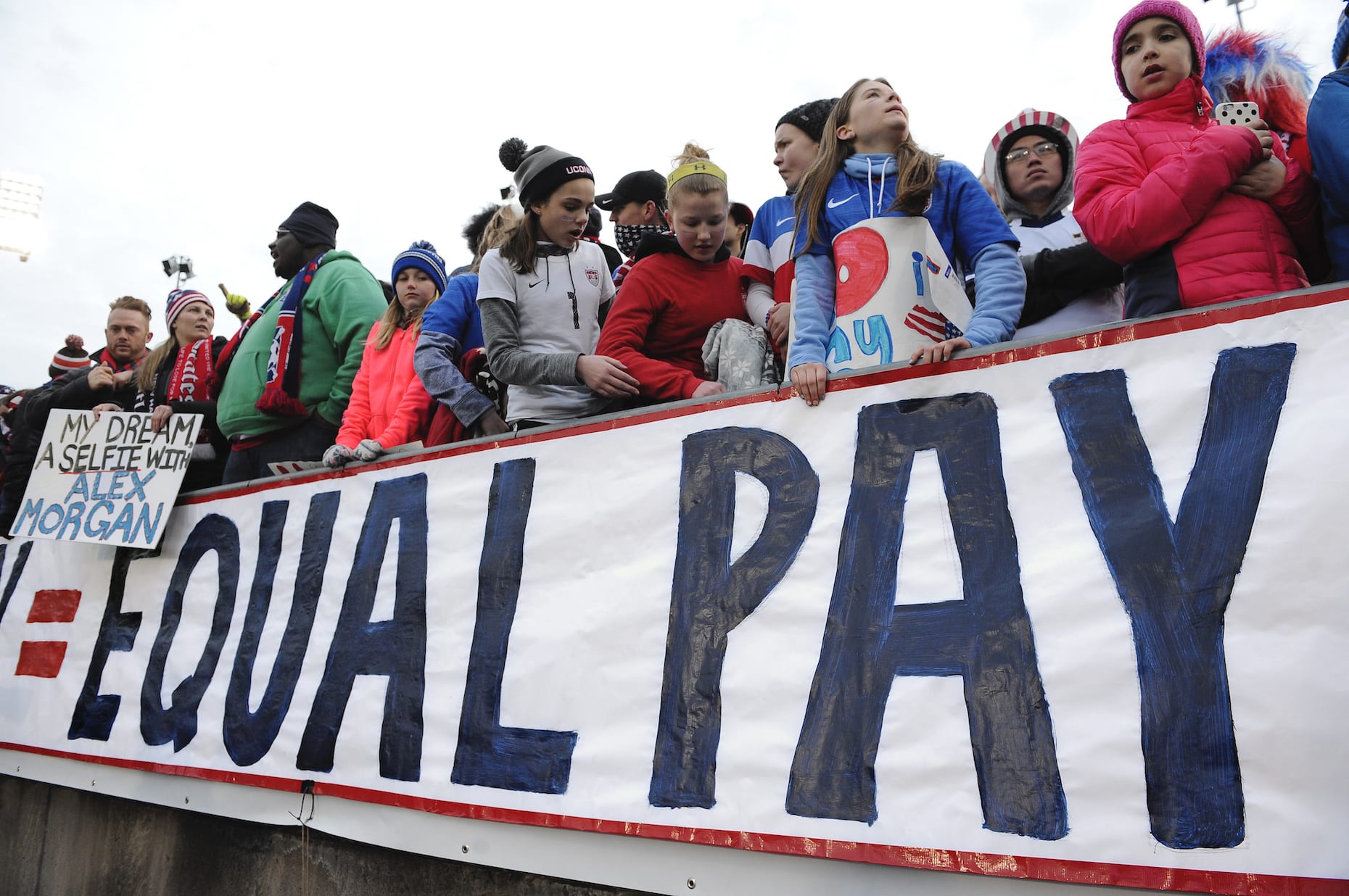 What The Womens Soccer Fight For Equal Pay Means To Me Crooked Media 