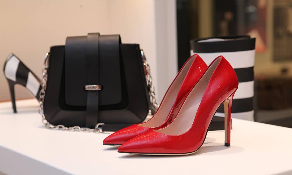 How to choose luxury shoes that combine style and comfort