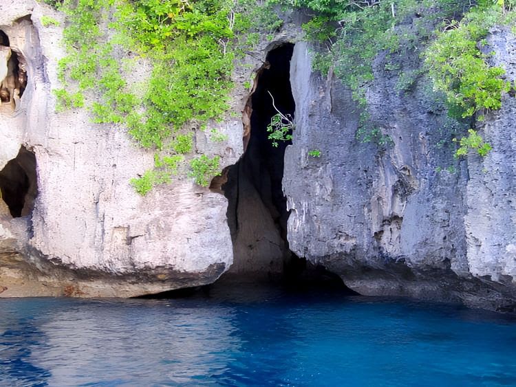 Nuku Island And Swallows Cave