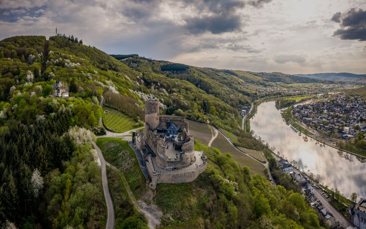 Landshut Castle Hike with Adventure Host