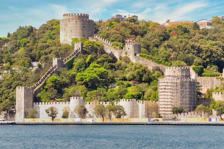 Cruise On the Bosphorus