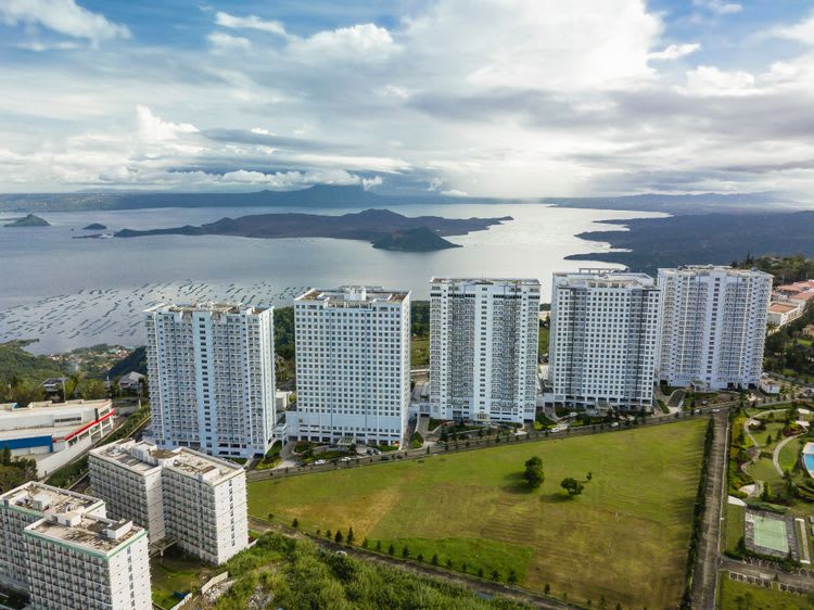 Tagaytay Ridge