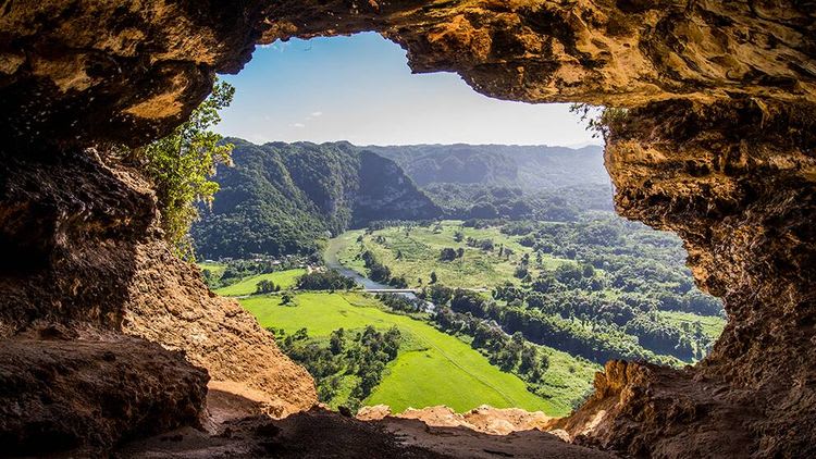 Una noche en la cueva de la ventana