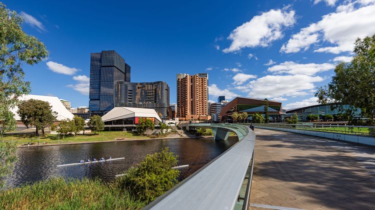 River E-Bike Ride with Wines & Picnic