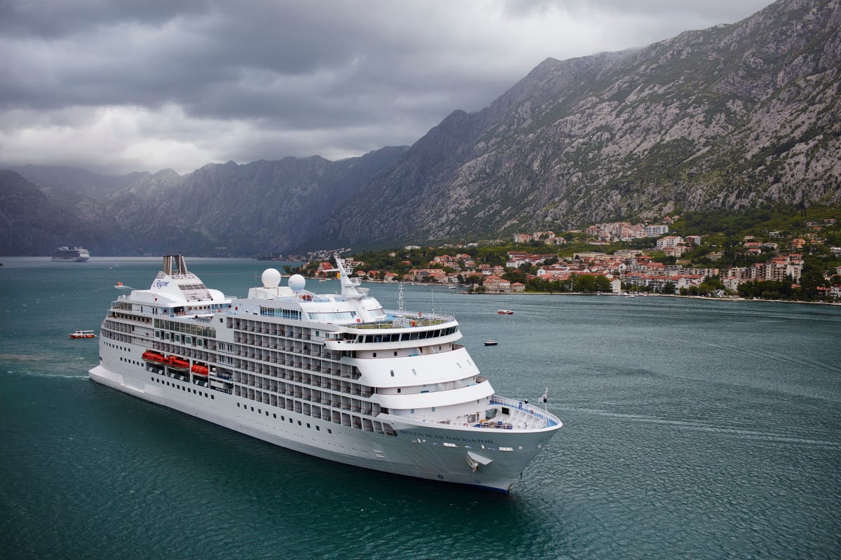 The Seven Seas Navigator