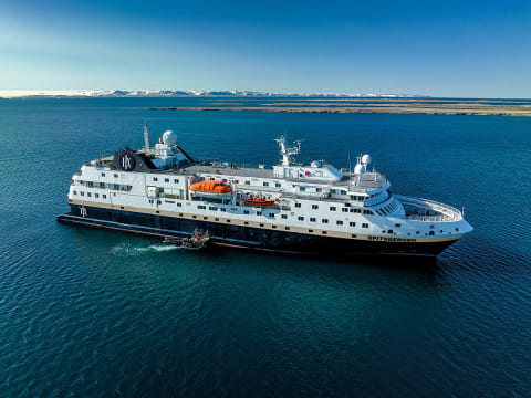 Arktis Kreuzfahrt ab/bis Reykjavik