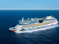 AIDAdiva: Navire sur la mer