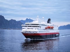 Nordkapp: Schiff Aussenansicht