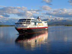 Midnatsol: Schiff Aussenansicht