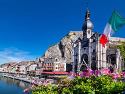 Erleben Sie Flussromantik und Altstadtflair an der Maas &ndash; entdecken Sie diese charmante Kulisse!