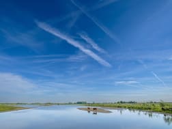 Erleben Sie die Ruhe der Ijssel &ndash; perfekt f&uuml;r Naturfans und Auszeit am Wasser!