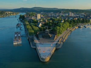 Koblenz, Deutschland &ndash; Deutsches Eck mit Kaiser-Wilhelm-Denkmal