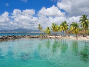 Les Trois-&Icirc;lets, Martinica &ndash; Playa tropical con palmeras y aguas turquesas