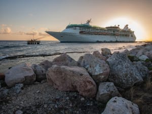 Royal Caribbean Int. - Grandeur of the Seas - Image 2