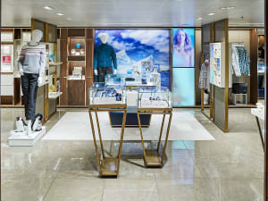 Silver Cloud: Boutique auf Deck 5