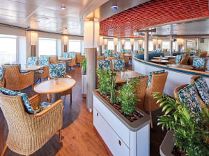 MS Hamburg: Restaurant "Palmgarten" auf dem Sonnendeck