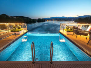 Amadeus Provence: Infinity Pool am Heck