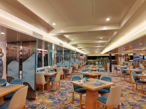 Victoria Sabrina: Restaurant