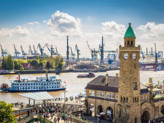 Hambourg, Allemagne – réserver une croisière et découvrir la tour des marées au port