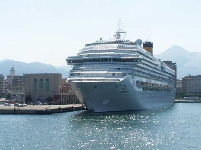 Östliches Mittelmeer Kreuzfahrt mit der MSC Armonia der Reederei MSC 
