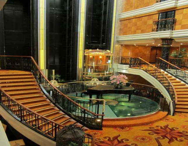 Norwegian Spirit Kreuzfahrten, Schiffsbewertungen und Deckplan