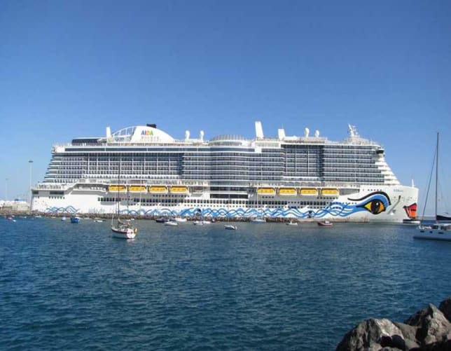 Nordland Kreuzfahrten mit der AIDAnova der Reederei AIDA Cruises ab dem Hafen Kiel (Deutschland Nordland Kreuzfahrten mit der AIDAnova der Reederei AIDA Cruises ab dem Hafen Kiel (Deutschland