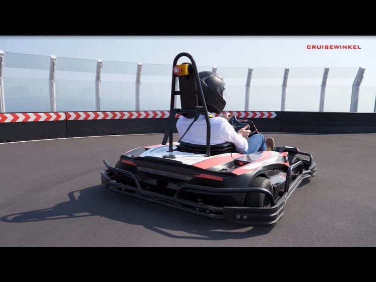 Karten, glijden en lasergamen op de Norwegian Bliss