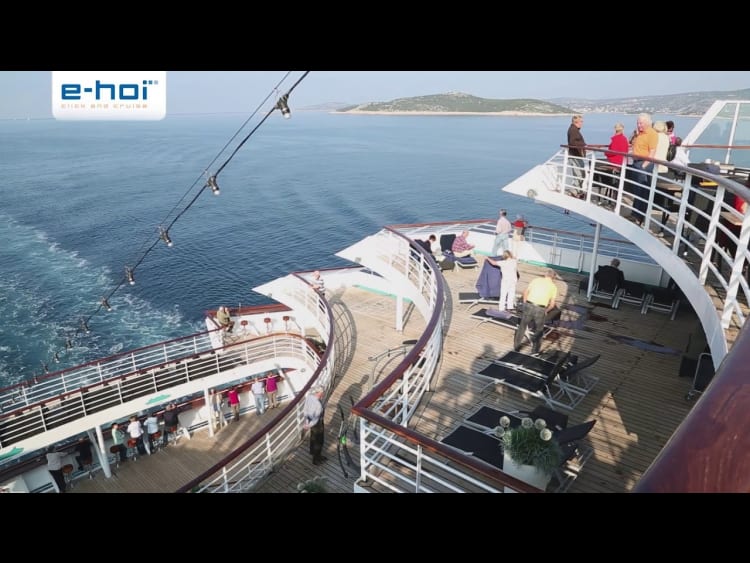 Die Artania nach der Renovierung 2014