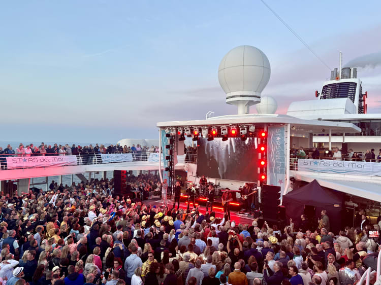 Stars del Mar auf dem Deck