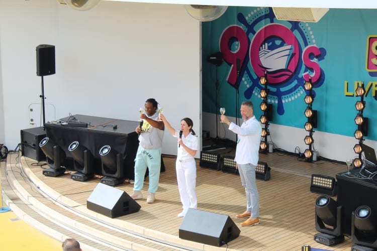 90s Super Cruise 2022 Mola Adebisi