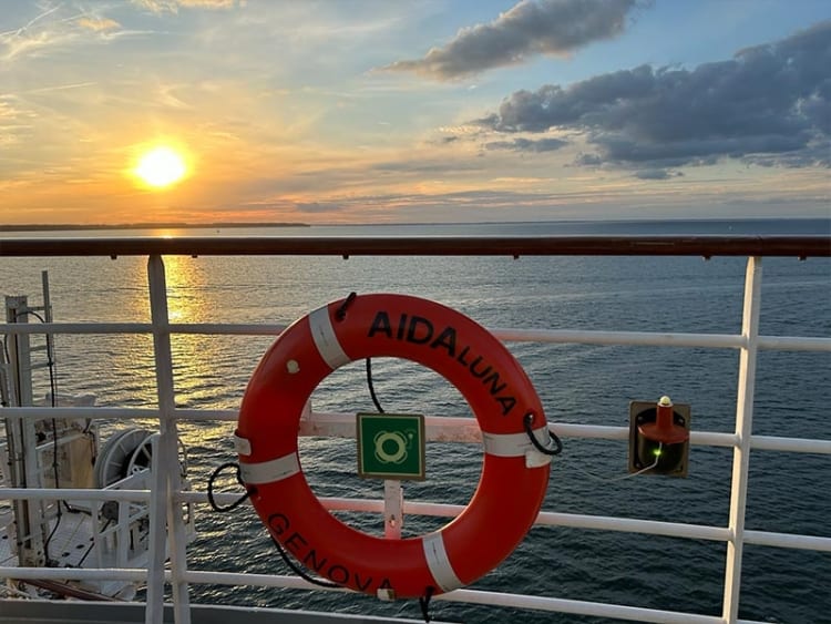 90s Super Cruise 2023 sch&ouml;ner Ausblick auf das Meer