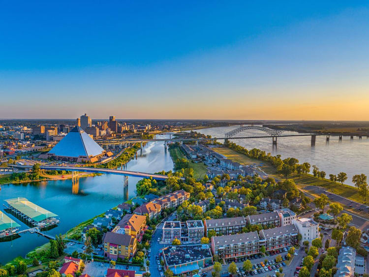 Luftaufnahme auf den Mississippi