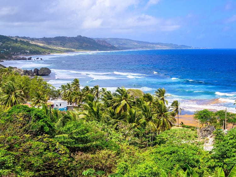 Entdecken Sie die &ouml;stliche karibische Natur und Meer &ndash; jetzt den n&auml;chsten Inselurlaub planen!
