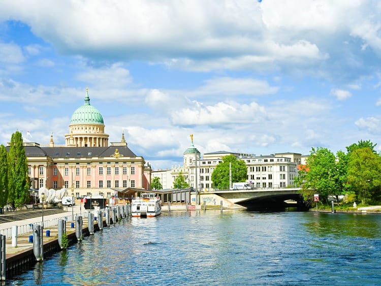 Potsdam, Deutschland &ndash; Das Hafenbecken