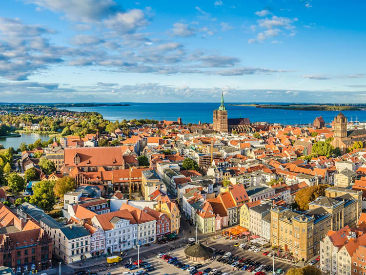 Stralsund, Deutschland &ndash; Panoramablick &uuml;ber die Stadt