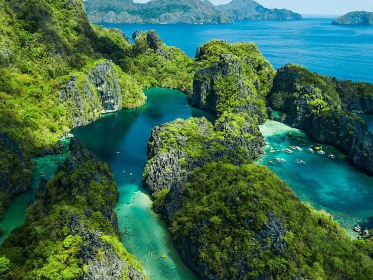 Manila, Philippinen &ndash; Karstklippen und t&uuml;rkisfarbenem Wasser