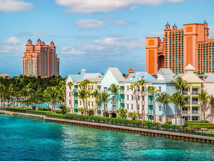 Nassau, Bahamas &ndash; Karibikflair mit bunten H&auml;usern