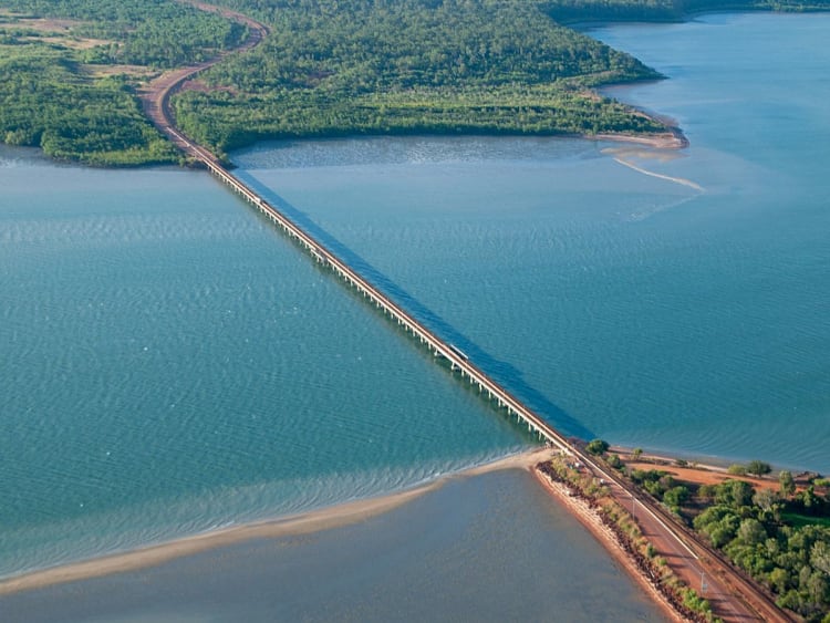 Cape York, Australien &ndash; Lange Br&uuml;cke verbindet K&uuml;ste mit dichtem Regenwald