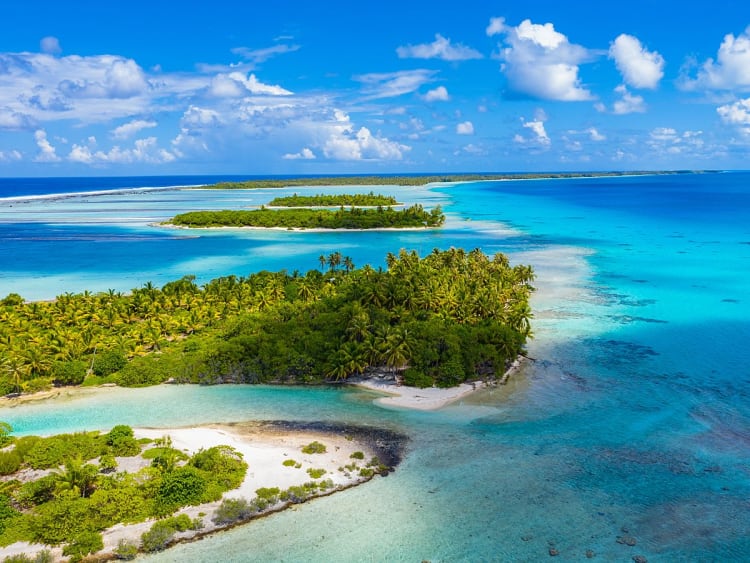 Rangiroa, Franz&ouml;sisch-Polynesien &ndash; Kleine Eilande im klaren Lagunenwasser