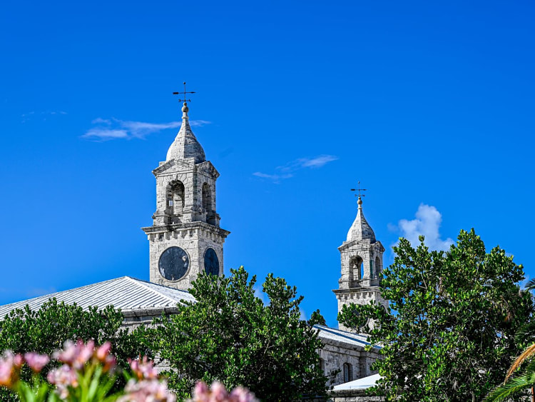 Royal Naval Dockyard, Bermuda &ndash; historische Architektur trifft auf karibischen Himmel