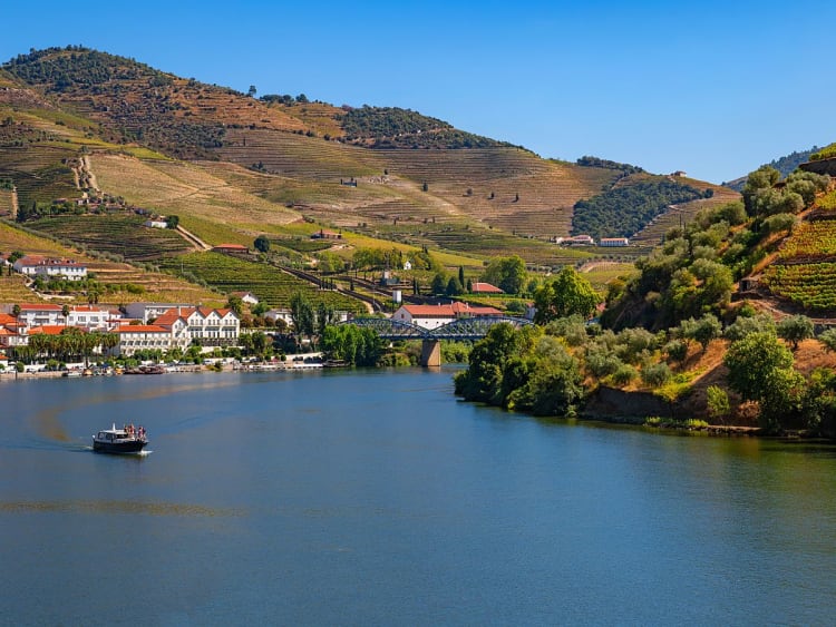 Pinh&atilde;o, Portugal &ndash; Douro met terrasvormige wijngaarden