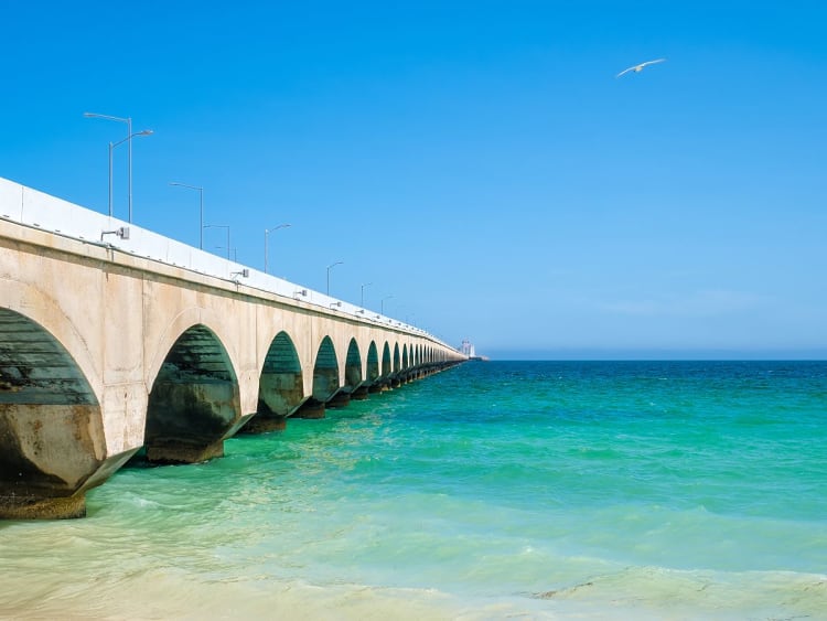 Progreso, Yucat&aacute;n, Mexique &ndash; Jet&eacute;e de Progreso sur le golfe du Mexique