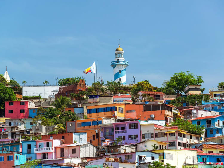 Guayaquil, Ecuador &ndash; Leuchtturm &uuml;ber farbenfroher Stadtlandschaft