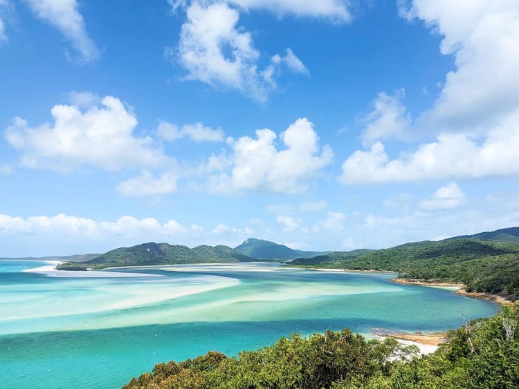 Whitsunday Islands, Queensland, Australia &ndash; Turquoise lagoon with sweeping white sandbanks