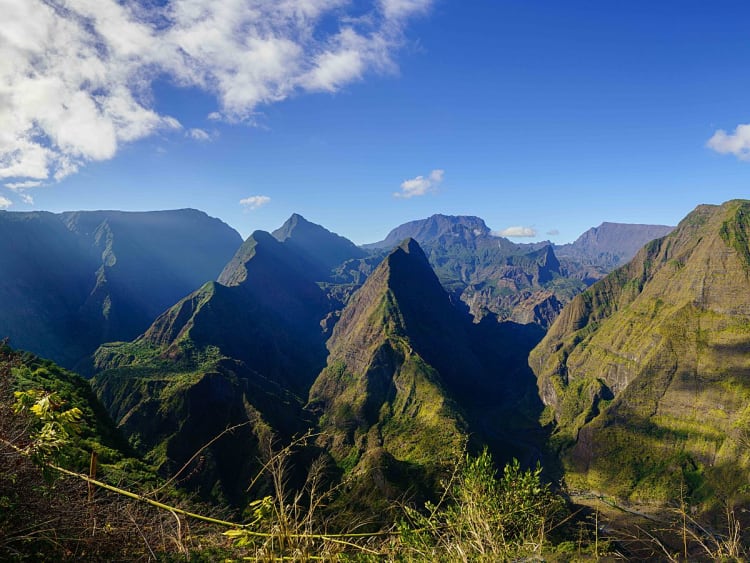 La R&eacute;union &ndash; Sommets volcaniques et vall&eacute;es profondes